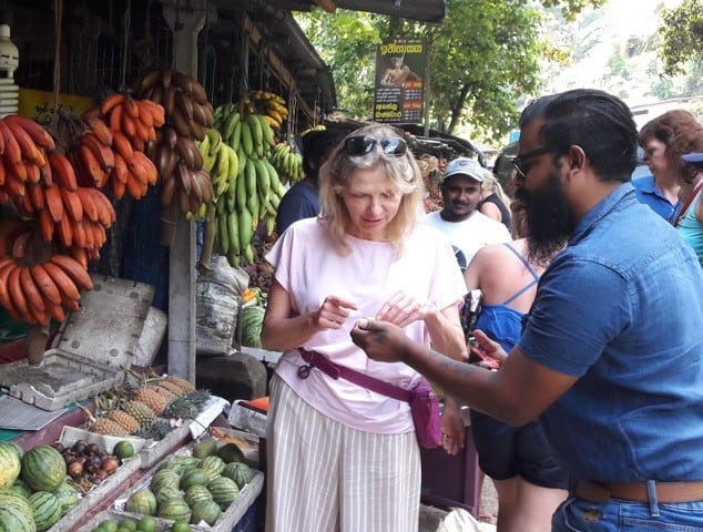 Sara Anjula Chauffeur-guides Chauffeur-guides in Sri Lanka
