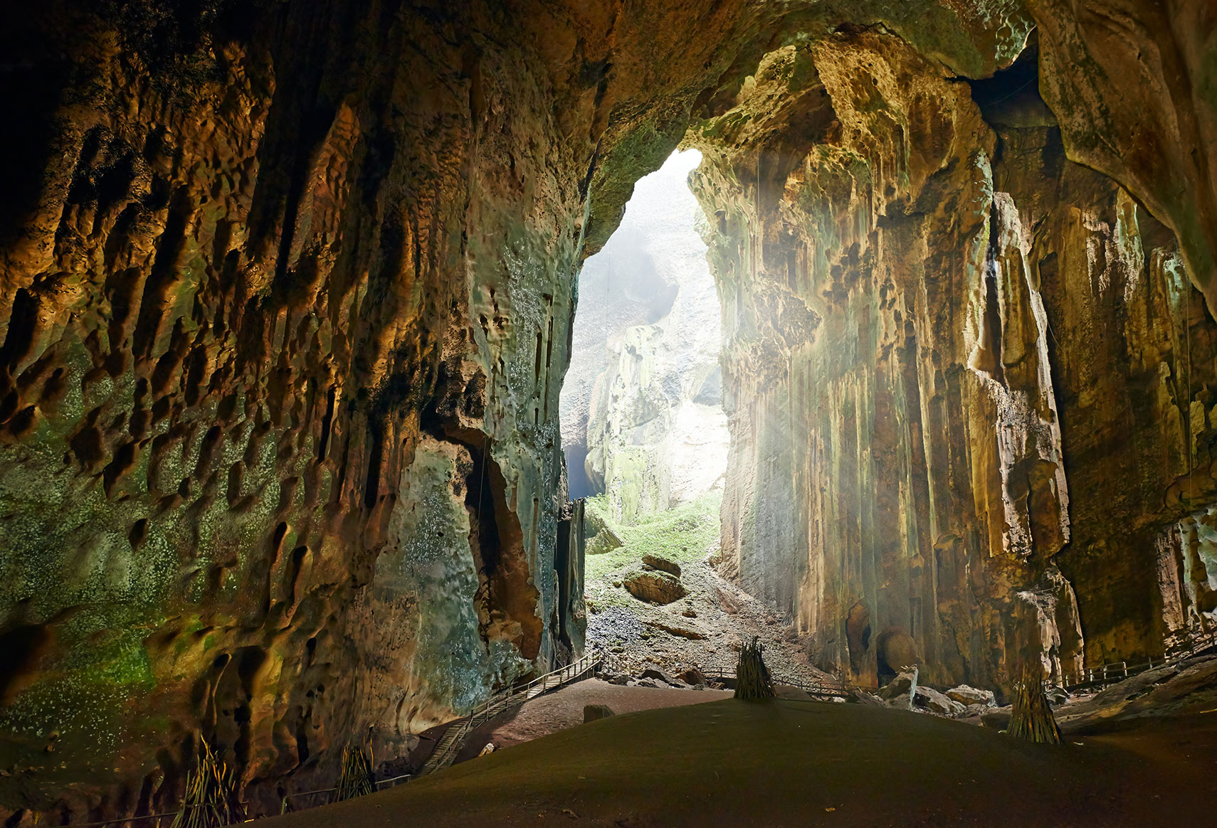Mulu Unique experiences in Borneo Mulu National Park