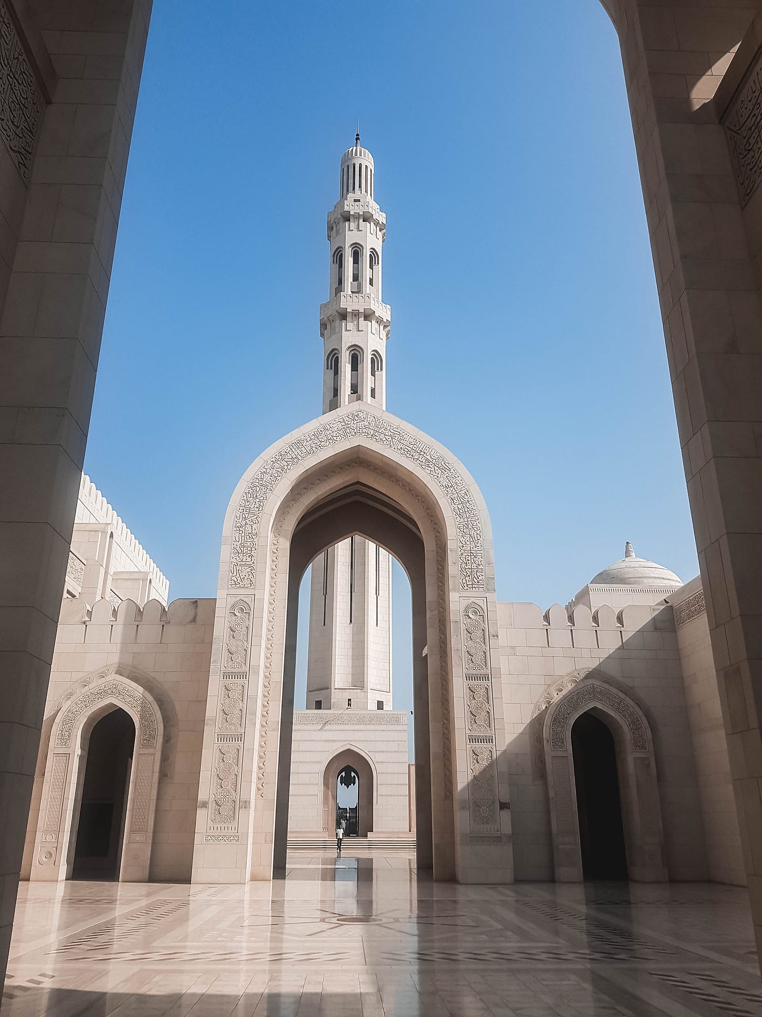 Muscat Islamic architecture Sultan Qaboos Grand Mosque in Muscat is an example of Islamic architecture in Oman