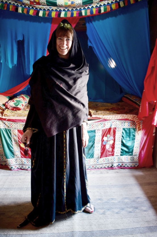 Sara in Oman Curious Traveller wearing local dress in Oman