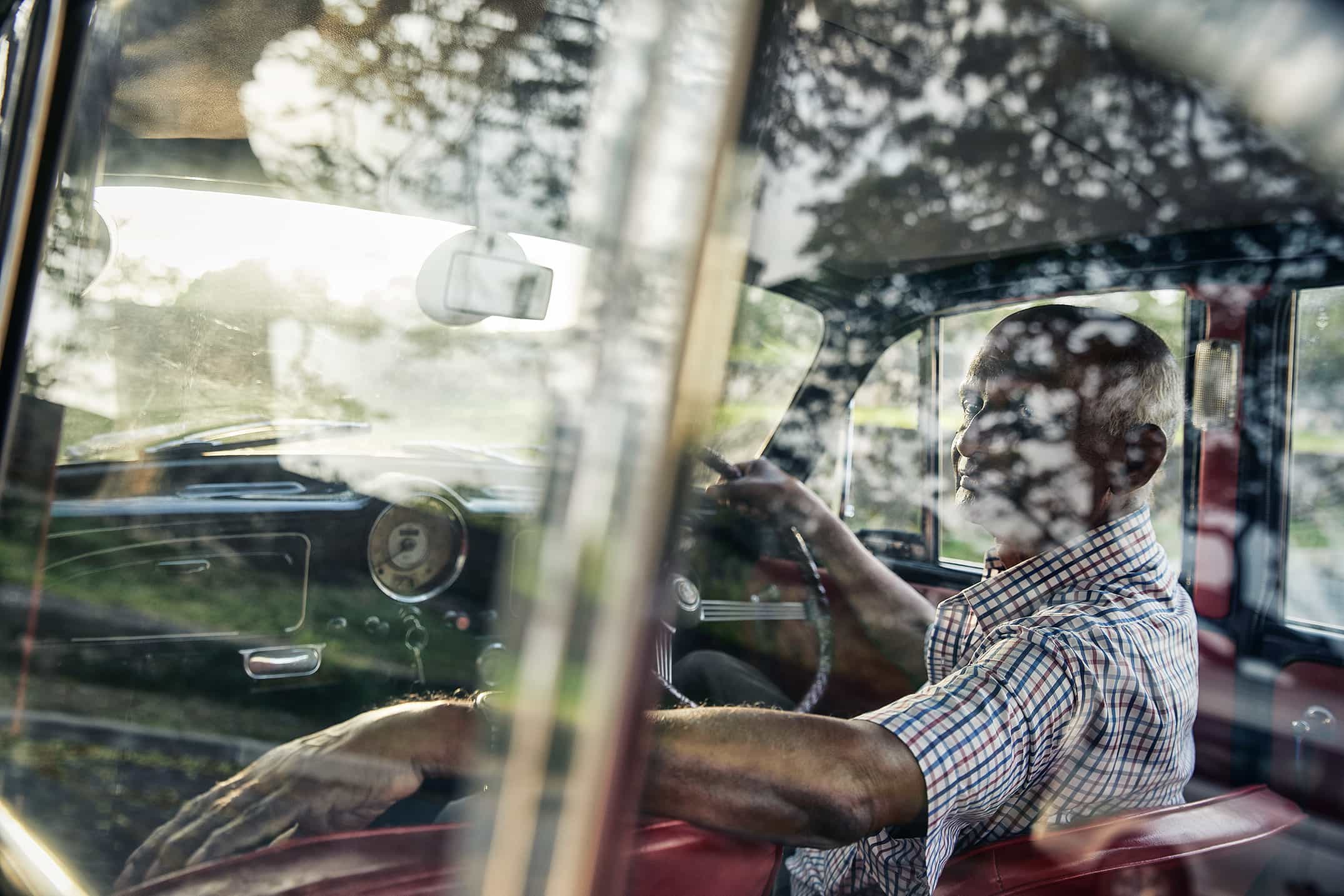 Nominate a hero A Vintage car in Sri Lanka with chauffeur driver