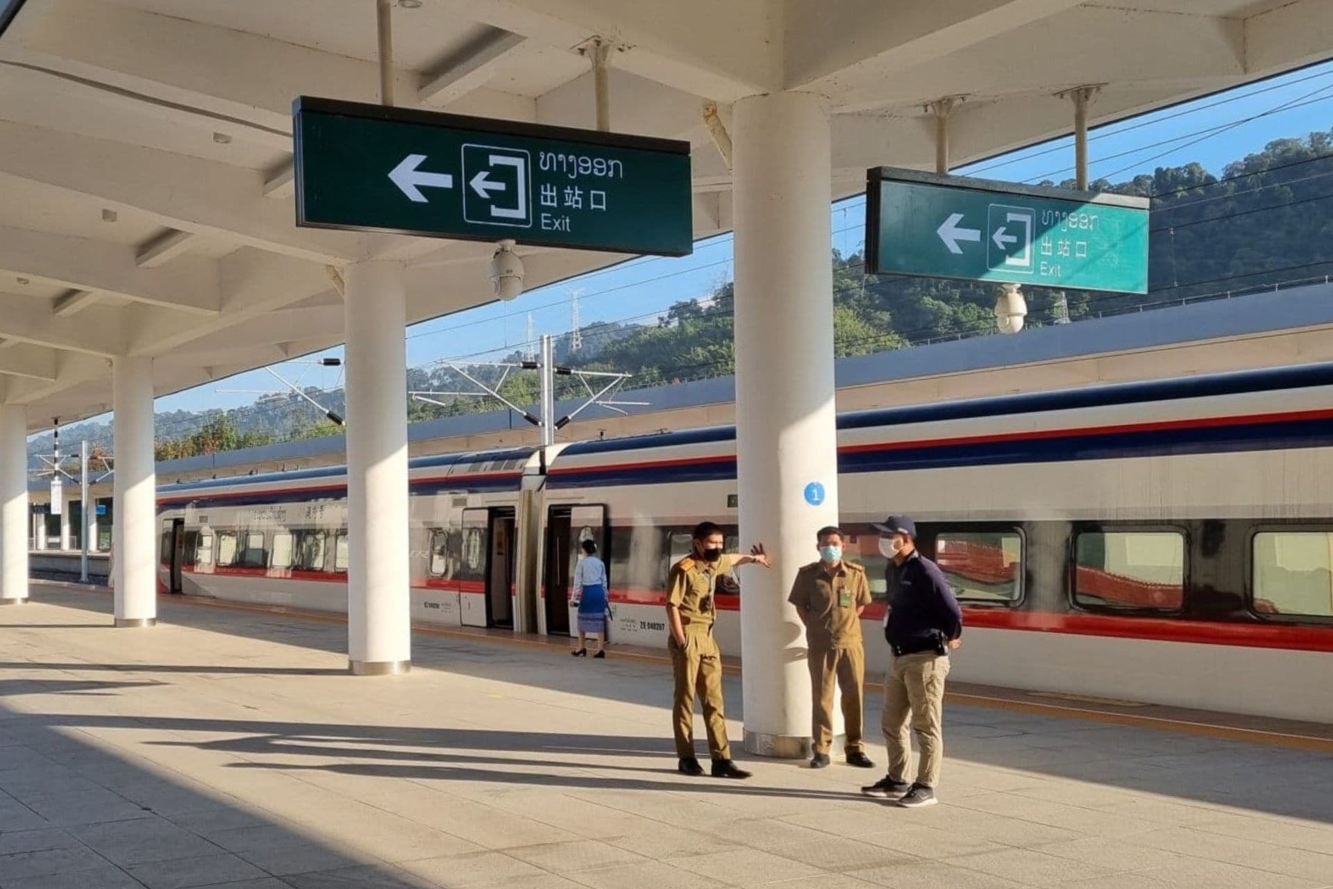 laos train platform