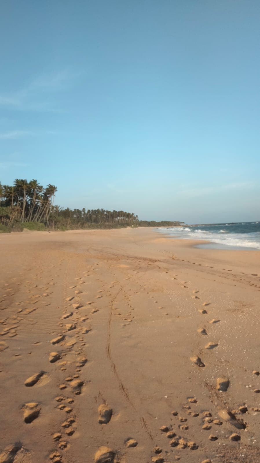 WhatsApp Image 2021-10-27 at 11.15.35 (4) Deserted Rekawa beach with footsteps in the sand