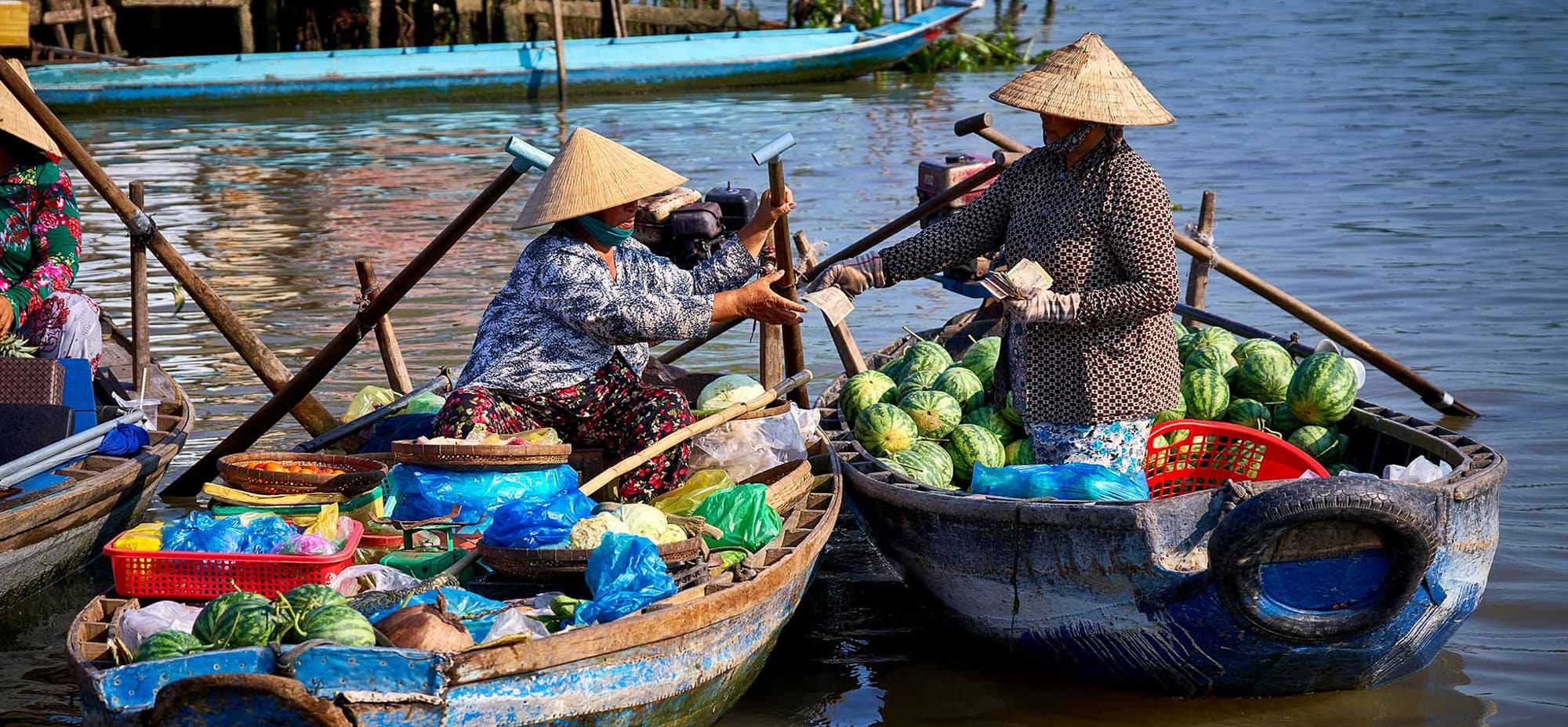AZCT-Cai-Rang-Floating-Market-Small-Boats-Selling Azerai in Vietnam