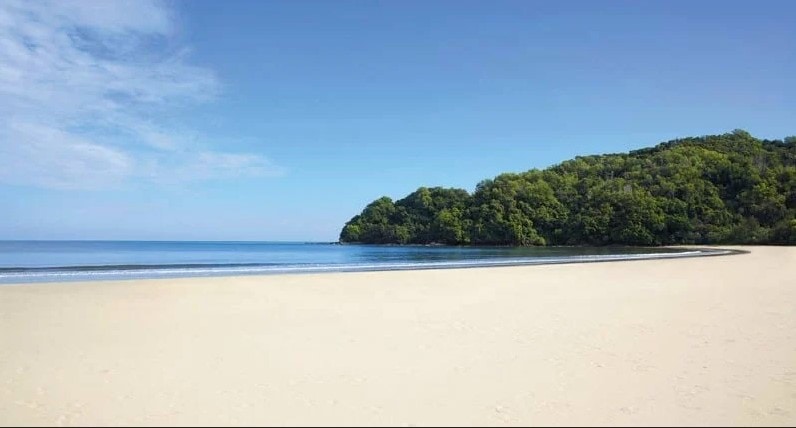 Wide-open Pantai Dalit the home of Shangri La Rasa Ria Wide-open Pantai Dalit the home of Shangri La Rasa Ria