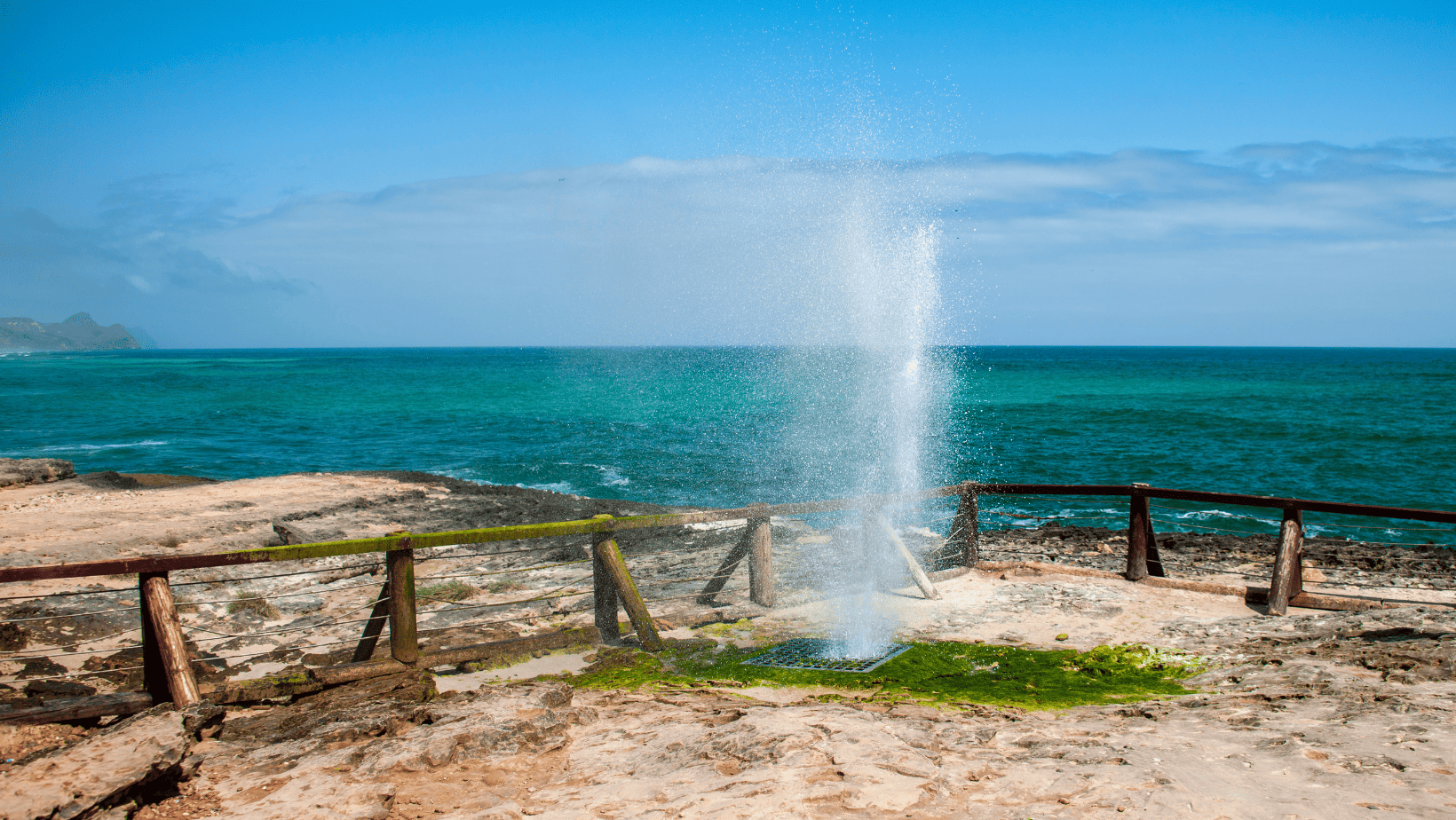 Oman Beaches (2) The natural blowhole at Al Mughsail Beach in Oman