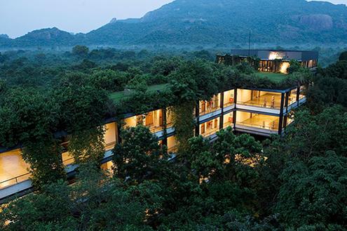 The Architecture of Geoffrey Bawa & Beyondawa