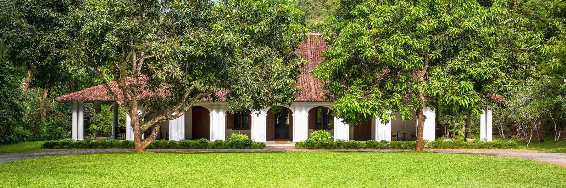 The Architecture of Geoffrey Bawa & Beyond