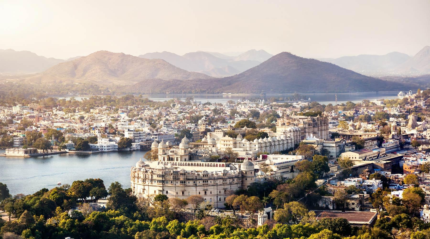 Essential Rajasthan with the Taj Mahal