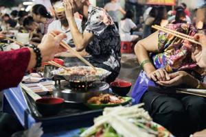 Ultimate Tour: A Food Story, Hanoi