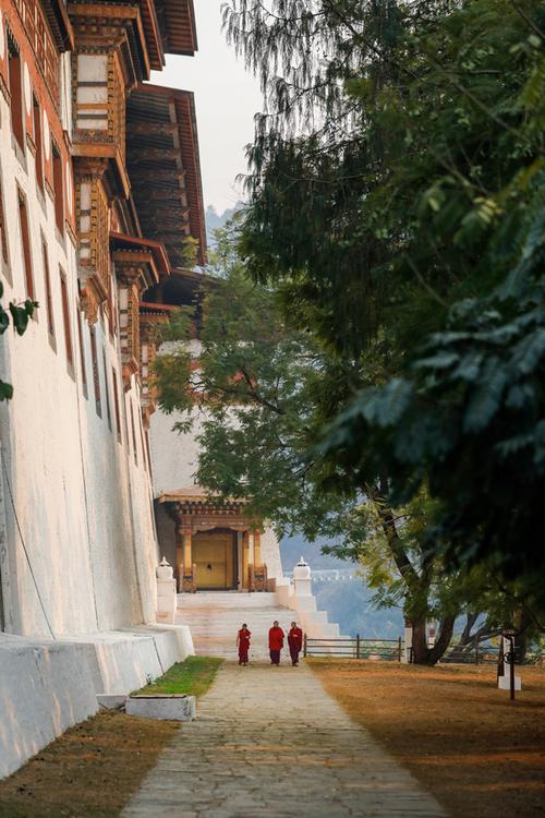 BHUTAN<span class="indend">WITH ETG</span>