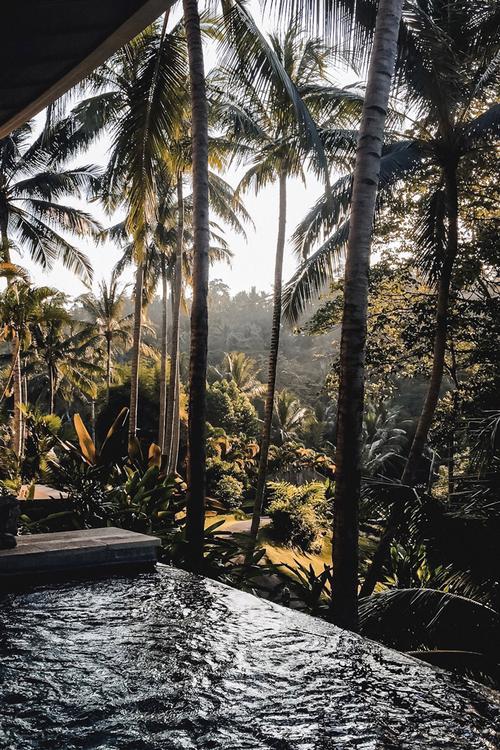 Indonesia holidays with <span class="indend">a touch of adventure</span>