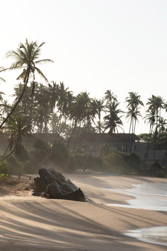 SRI LANKA HOLIDAYS with<span class="indend">a touch of adventure</span>