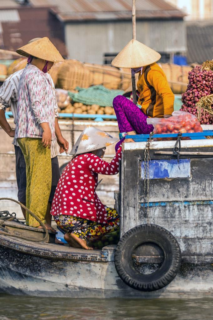  <h3 class="oversized">When to go<span class="indent">to Vietnam</span></h3>
